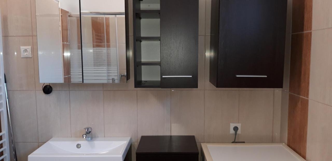 Ildi Apartman Gyenesdiás エクステリア 写真