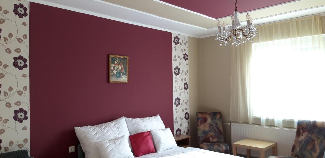 Ildi Apartman Gyenesdiás エクステリア 写真